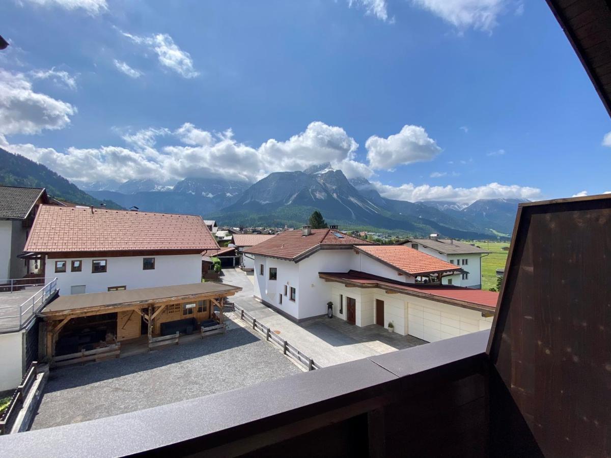 Hotel Haus Tirol Ehrwald Exterior foto
