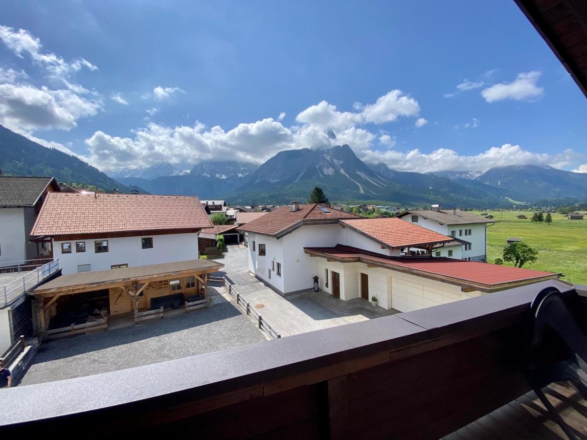 Hotel Haus Tirol Ehrwald Exterior foto
