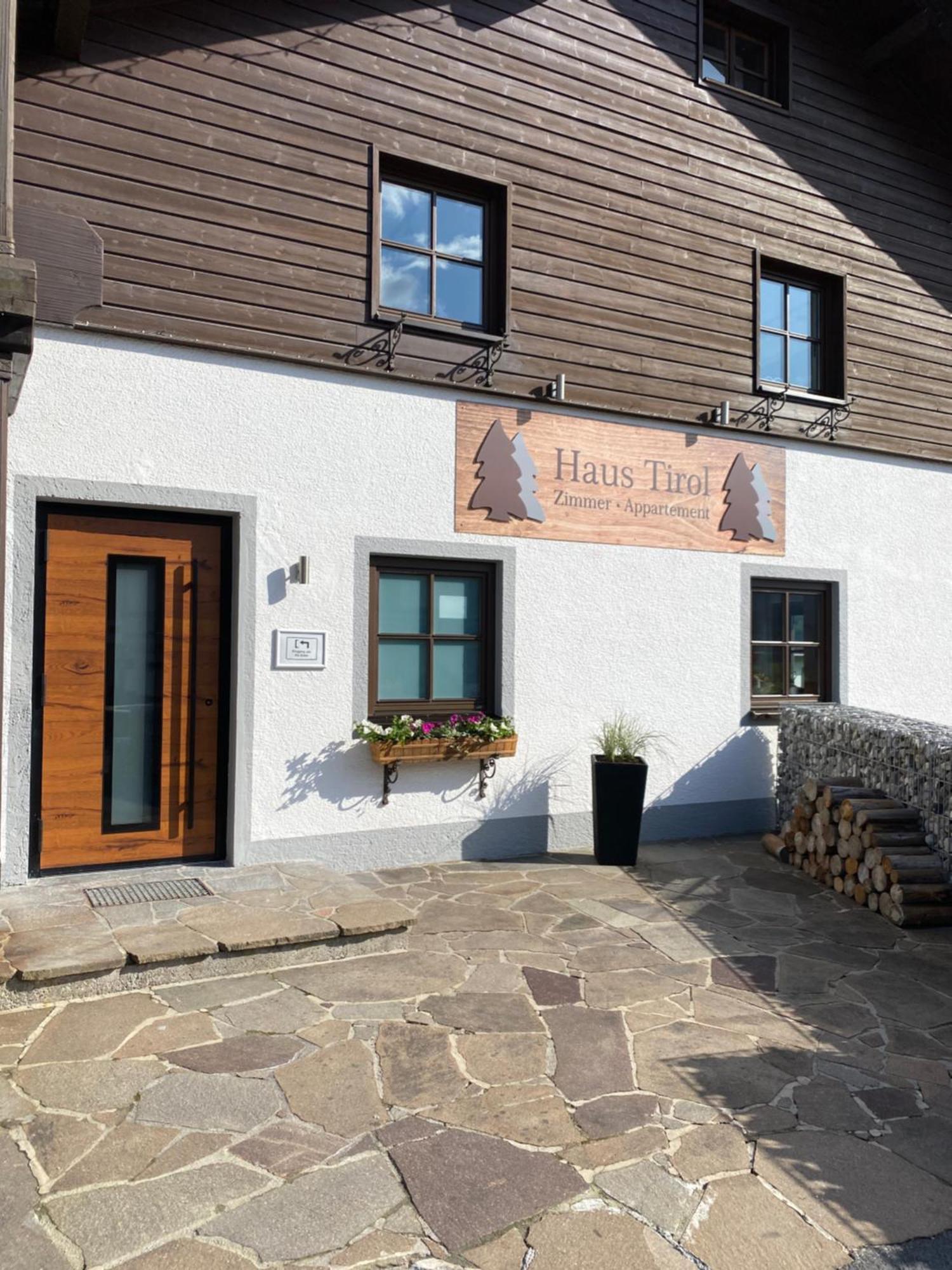 Hotel Haus Tirol Ehrwald Exterior foto